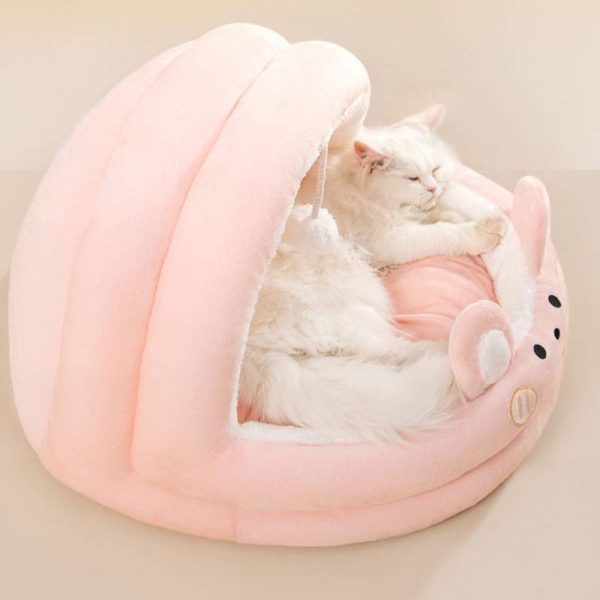 Cute, spacious and warm semi-enclosed pet bed for cats and dogs