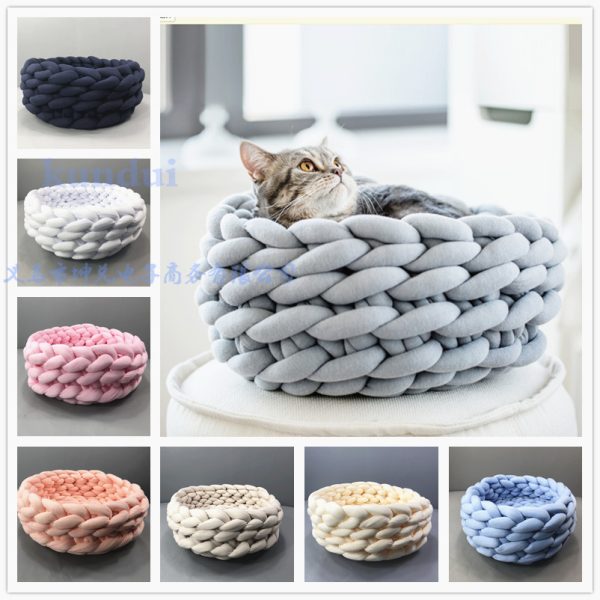 8cm thick wool hand-knitted crochet cat and dog house