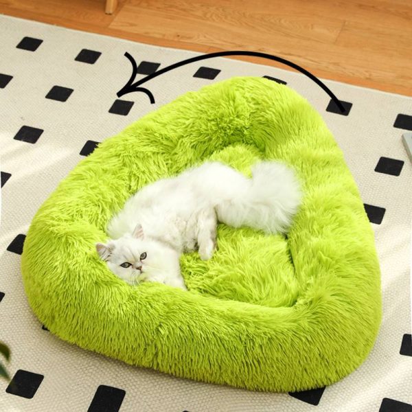 Stylish design plush triangular nest for cats and dogs