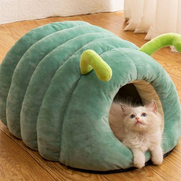 Cute caterpillar-shaped windproof and warm cat house