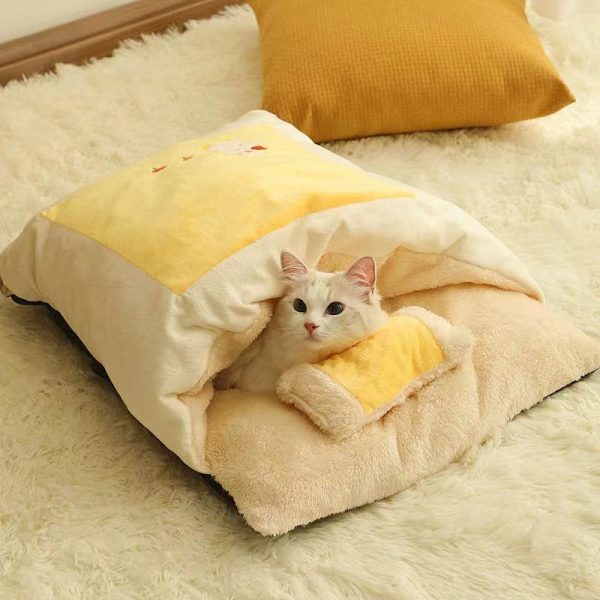 Winter sleeping bag style cute warm cat nest