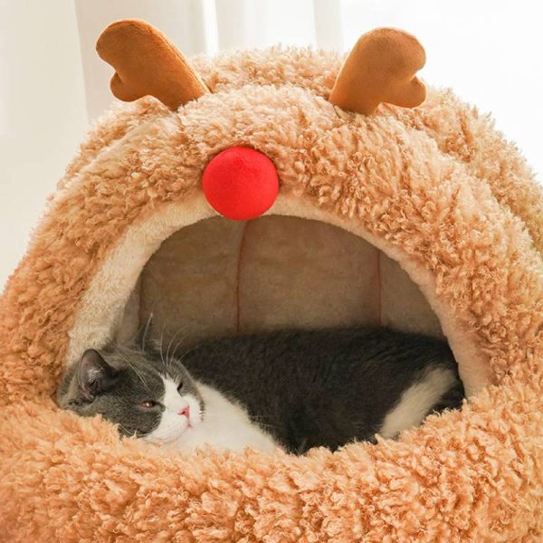 Soft, comfortable and fluffy Christmas elk shaped cat nest cat house