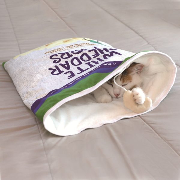 Play, sleep and lie down, funny wrinkled paper cat sack